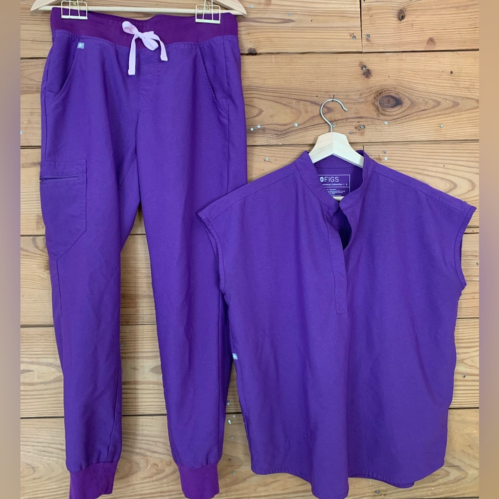 Purple Figs Scrub Set